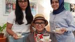 Manisnya Momen Retno Marsudi saat Rayakan Ultah Pernikahan dengan Tumpeng