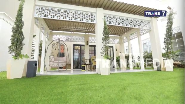 bangunan-bangunan di rumah Ustaz Solmed