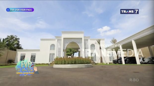 bangunan-bangunan di rumah Ustaz Solmed