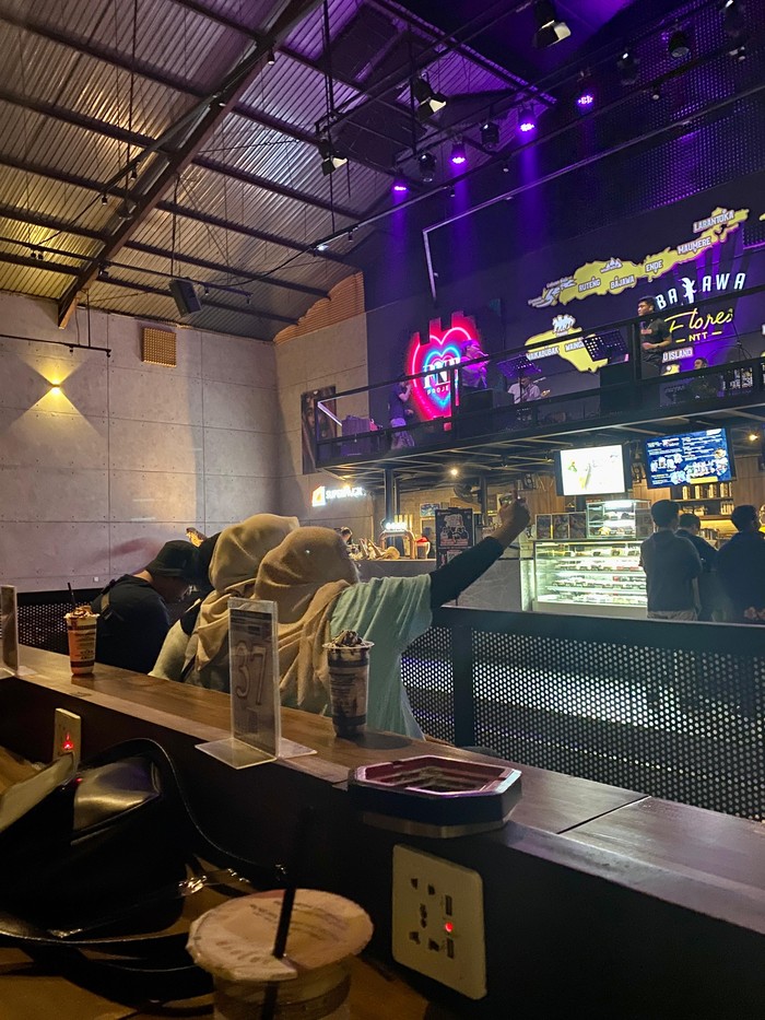 Viral Kopi Bajawa Depok Tempat Nongkrong The Nuruls, Ini Menunya!