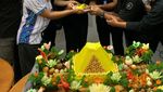 Gaya Billy Syahputra Saat Makan di Pinggir Jalan hingga Bikin Surabi