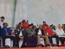 Ganjar Hadiri Hajatan Rakyat di Cirebon, Diiringi Lagu Ku Tak Bisa Slank