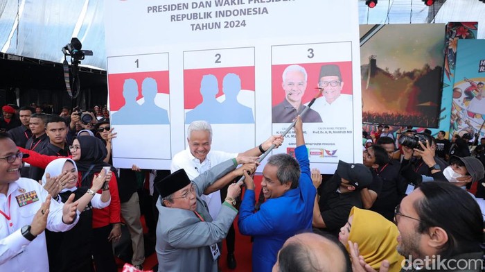 Capres nomor urut 3, Ganjar Pranowo, optimistis meraih suara 40% di Jawa Barat. Menurutnya, angka itu telah diperhitungkan TPD Ganjar-Mahfud Md. (Brigitta Belia/detikcom)