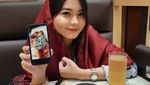 Gaya Keren Cesen, Istri Marshel Widianto Saat Makan Es Krim hingga Sushi