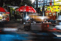 Penjahit Tengah Malam Pinggir Jalan Kemayoran