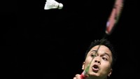 Ginting comeback dari ketinggalan 3-5 di gim pertama untuk menyamakan kedudukan 10-10. Brian Yang unggul tipis di interval, sebelum Ginting meraih delapan poin berturut-turut untuk berbalik memimpin 18-11.Setelahnya Ginting tidak memberi angin kepada lawan. Ginting merebut gim pertama dengan mudah 21-13.