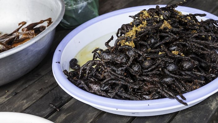 Embrio Bebek hingga Laba-laba Goreng, Makanan Terburuk di Asia Tenggara