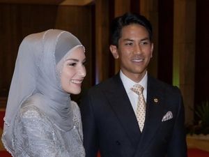 Dampingi Pangeran Abdul Mateen Tugas, Anisha Rosnah Anggun Berhijab