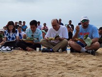 Gibran Kunjungi Pantai Sanur Bali, Dibacakan Kakawin-Minum Jamu Kelor