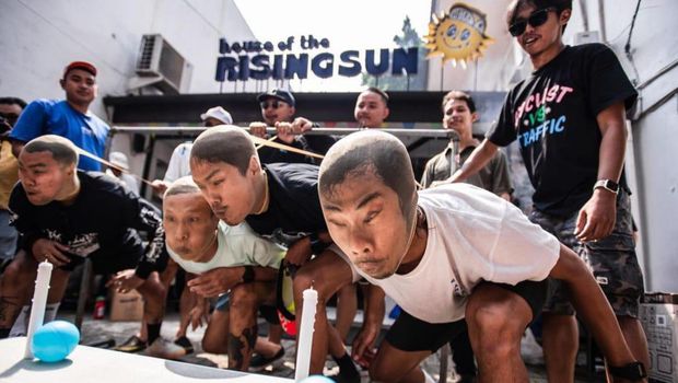 House of The Rising Sun, Bukan Bengkel Sepeda Biasa