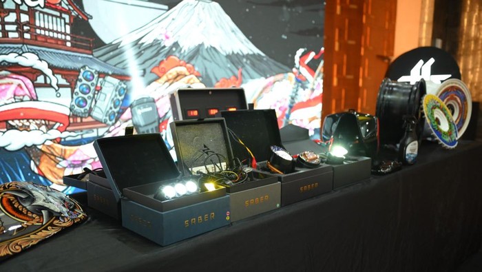 Modifikasi lampu Saber Industries