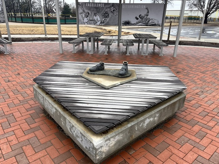 Patung legenda bisbol Amerika, Jackie Robinson dicuri