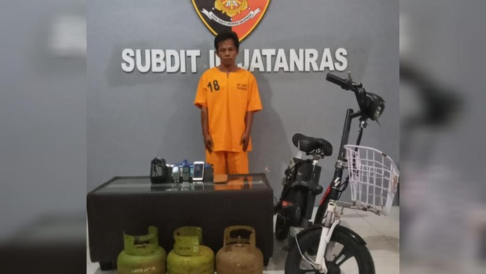 Pelaku pencurian sepeda listrik Sulaili, warga Bangka Tengah.