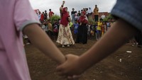 Kegiatan tersebut dilakukan sebagai upaya penyembuhan trauma bagi anak-anak korban terdampak tanah longsor. 