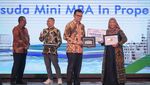 Potret Wisuda Mini MBA in Property