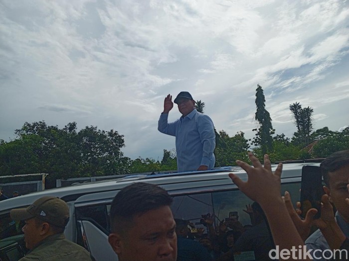 Prabowo Subianto saat kampanye di Subang.