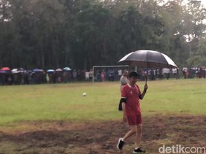 Alasan Jokowi Main Bola di Sleman: Semangati Timnas Jelang Lawan Australia
