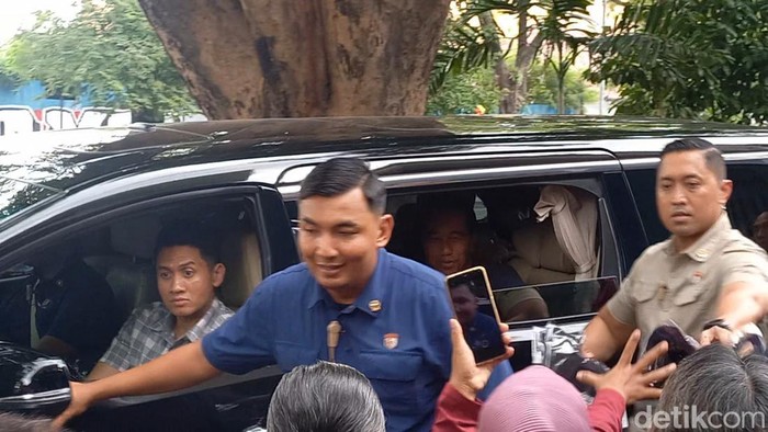 Presiden Jokowi usai makan siang di salah satu rumah makan di Solo, Sabtu (27/1/2024).