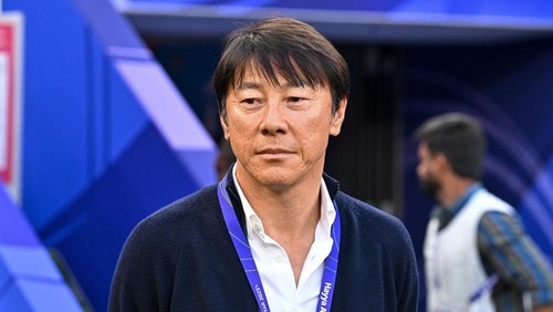 Head Coach Shin Tae Yong of the Indonesia National Team is looking on during the AFC Asian Cup 2023 match between Japan and Indonesia at Al Thumama Stadium in Doha, Qatar, on January 24, 2023. (Photo by Noushad Thekkayil/NurPhoto via Getty Images)