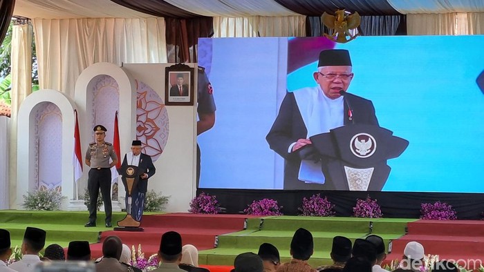 Wapres Maruf Amin di Haul ke-52 KH Ma’shum Ahmad di Ponpes Kauman Lasem, Rembang, Jawa Tengah (Lisye/detikcom).