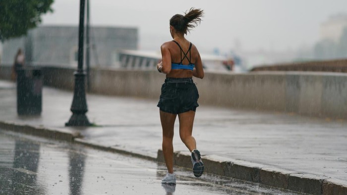 Mudah Kram saat Lari Jarak Jauh? Dokter Sarankan Tips Ini