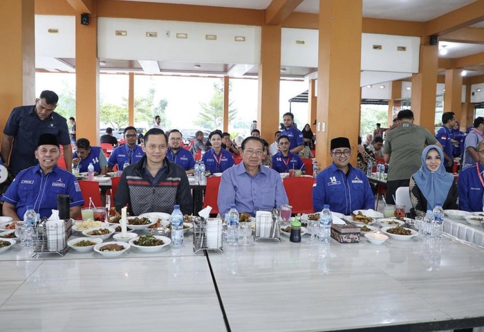 Agus Yudhoyono Sarapan Gudeg Bareng Jokowi hingga Kepincut Soto Lamongan