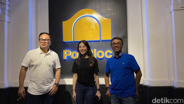Angela HT di Posbloc Surabaya