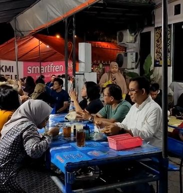 5 Detik Anies Baswedan Ajak Istri Kulinernya Menjelajah Indonesia