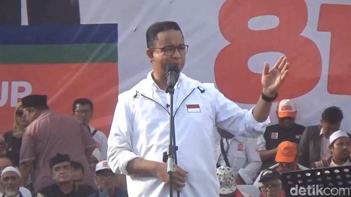 Anies Baswedan saat kampanye di Purwakarta.