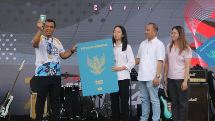 Car Free Day Immigration Service 1.074 Paspor