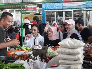 Didampingi Krisdayanti, Atikoh Kunjungi Pasar Oro-oro Hingga CFD di Malang