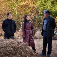 Exhuma semula dijadwalkan tayang pada tahun 2023, namun akhirnya dipastikan rilis pada 28 Februari 2024 di bioskop Indonesia. Foto: dok. Showbox