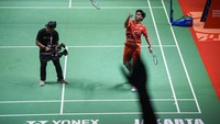 Gim kedua dimaksimalkan Kim Astrup/Anders Skaarup Rasmussen dengan skor 20-22.