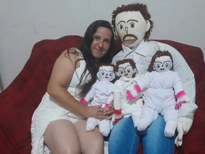 Wanita yang Nikahi Boneka dan Punya 3 Anak Mainan Mengaku Hidupnya Rumit