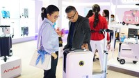 Untuk meningkatkan kinerja penjualan pada 2024, Rohartindo Nusantara Luas (TOOL) juga menerapkan strategi dan upaya untuk memasarkan produk-produk melalui booth/pop up di beberapa pusat perbelanjaan di Jakarta. Perseroan juga berpartisipasi melakukan pemasaran produk melalui event Pekan Raya Jakarta. Ronald Hartono Tan menyampaikan TOOL akan mengulangi strategi tersebut dengan melakukan penetrasi penjualan melalui platform media sosial seperti Tiktok Shop. Mengingat saat ini Tiktok Shop akan dibuka kembali sehingga diharapkan dapat meningkatkan penjualan.