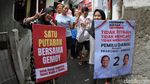 Seniman Angklung Jalanan Sosialisasi Pemilu Damai