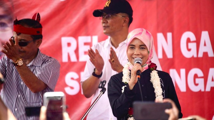 Siti Atikoh di Nganjuk
