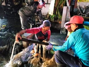 Hujan Sebentar Bikin Denpasar Kebanjiran, Ternyata Gorong-gorong Penuh Sampah