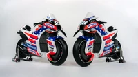 Aura motornya sangat Amerika Serikat (AS),terlihat dari penggunaan desain “Star and Stripes” yang terpasang pada bendera kebangsaan AS. Foto: Trackhouse Racing