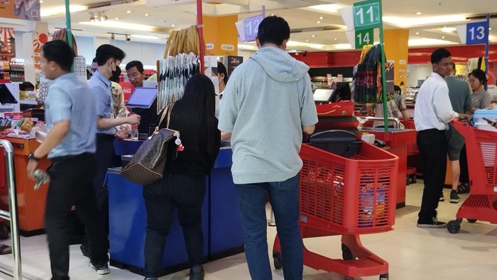 Transmart Full Day Sale gerai Cempaka Putih