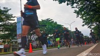 Tidak hanya sekedar olahraga, sebagian dari pelari hobi terpacu untuk meraih personal best (PB) saat ikut kompetisi.