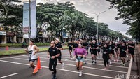 Peserta mengikuti GRID Cardio Rush di Gading Serpong, Tangerang, Minggu (28/1/2024). Diketahui, tren lomba lari semakin diminati masyarakat.