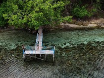 Wisata Hidden Gem di Pulau Bacan itu Bernama Pantai Air Panas