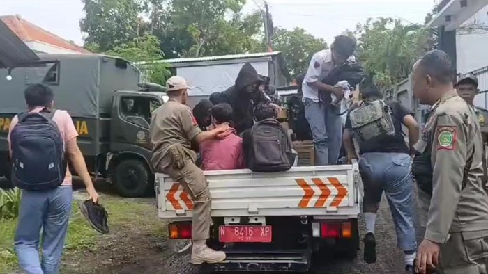 27 Pelajar Kepergok Bolos di Warkop Terciduk Satpol PP Kota Pasuruan