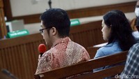 Windi menjalani sidang pemeriksaan saksi terkait kasus korupsi penyediaan infrastruktur base transceiver station (BTS) 4G dan infrastruktur pendukung paket 1, 2, 3, 4, dan 5 Bakti Kementerian Komunikasi dan Informatika pada 2020-2022.