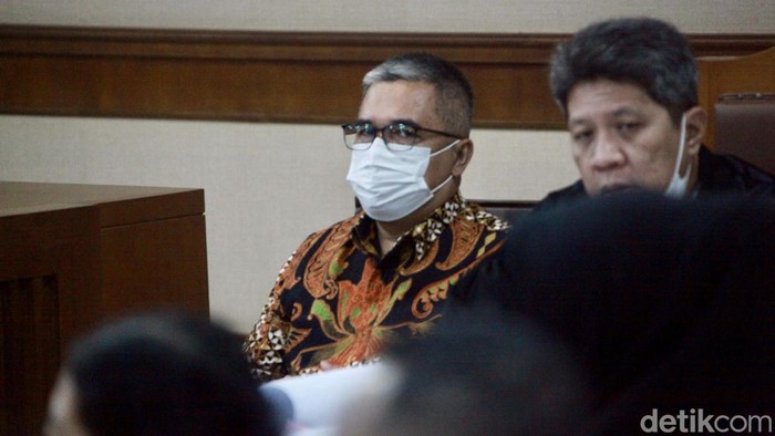 Direktur PT Multimedia Berdikari Sejahtera, Windi Purnama menjalani sidang kasus korupsi BTS. Lima orang hadir jadi saksi.
