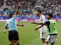 Selebrasi Makan Pemain Irak Berbuah Kartu Merah