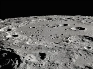 Bulan Menyusut, Kutub Selatannya Bisa Longsor!