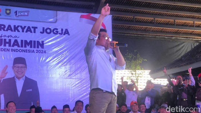 Cawapres nomor urut 1 Muhaimin Iskandar atau Cak Imin menghadiri kampanye di Kota Jogja, Senin (29/1/2024).