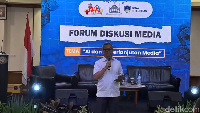 Direktur Jenderal Informasi dan Komunikasi Publik Kementerian Kominfo Usman Kansong
